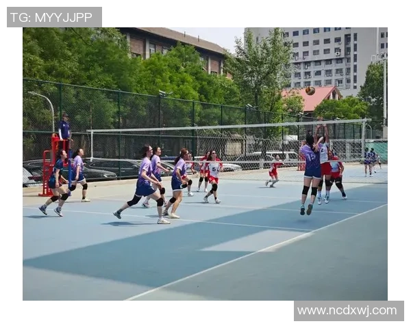 北京排球队的团队协作之道:排球巨献背后的默契与拼搏精神探秘 北京排球队的团队协作之道:排球巨献背后的默契与拼搏精神探秘