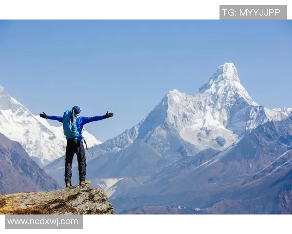攀岩之路上的勇气与坚持:王敏的深度对话与人生哲学 攀岩之路上的勇气与坚持:王敏的深度对话与人生哲学
