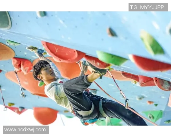 重庆攀岩队节奏对比深度解析与训练策略探讨 重庆攀岩队节奏对比深度解析与训练策略探讨